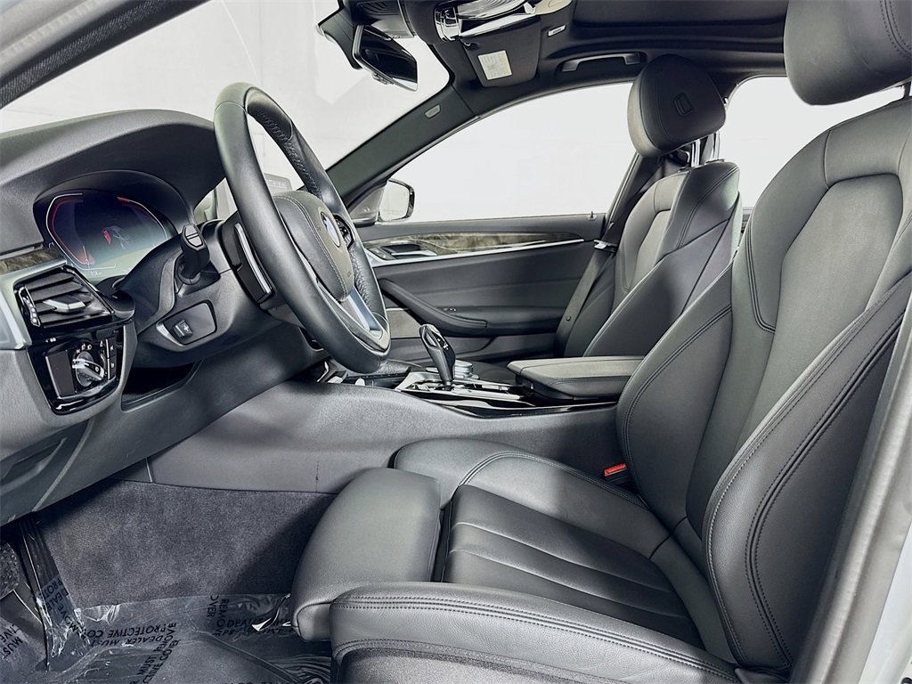 Used 2020 BMW 530i xDrive w/ Executive Package image 12