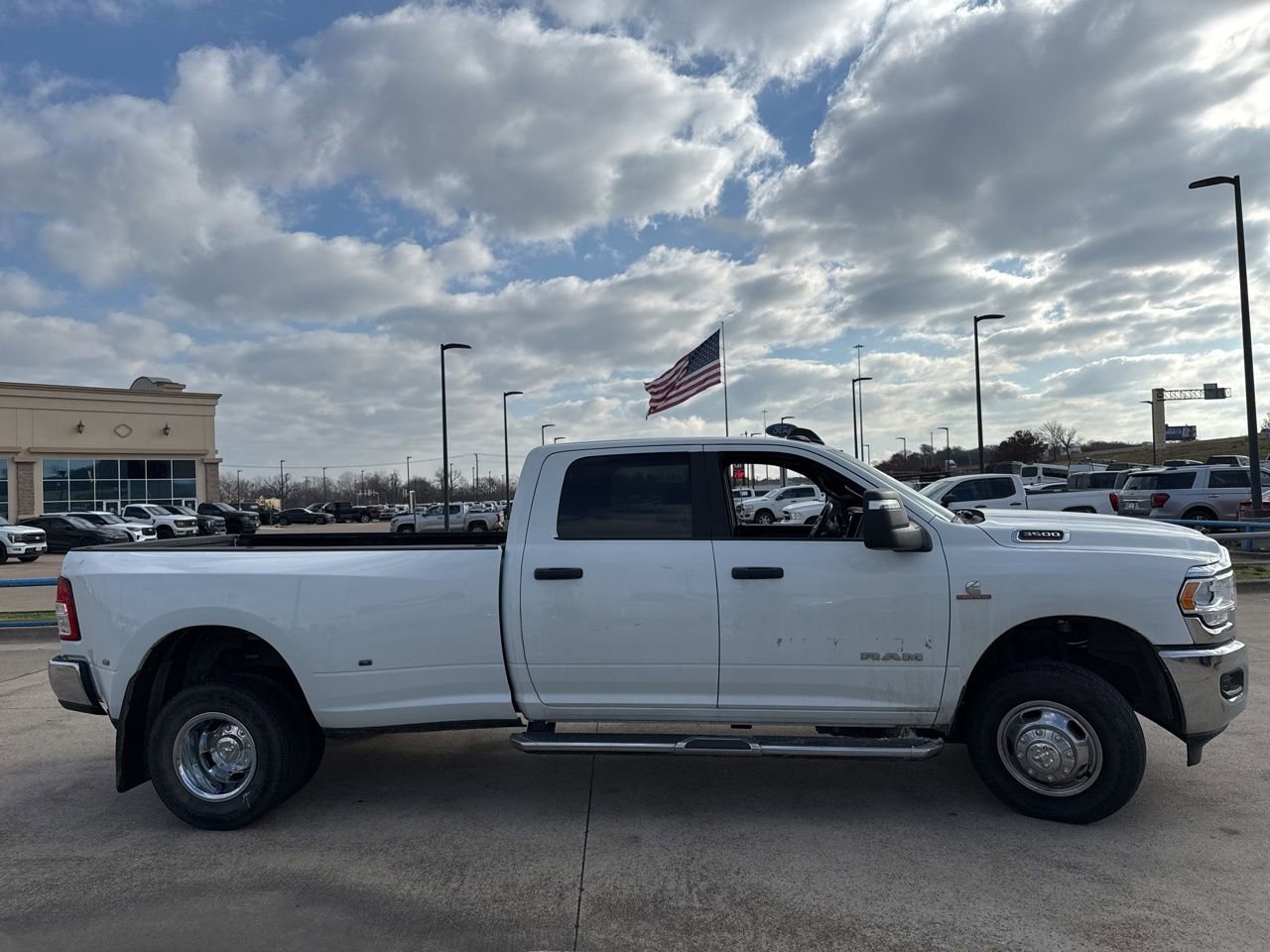 Used 2024 RAM 3500 Big Horn image 17