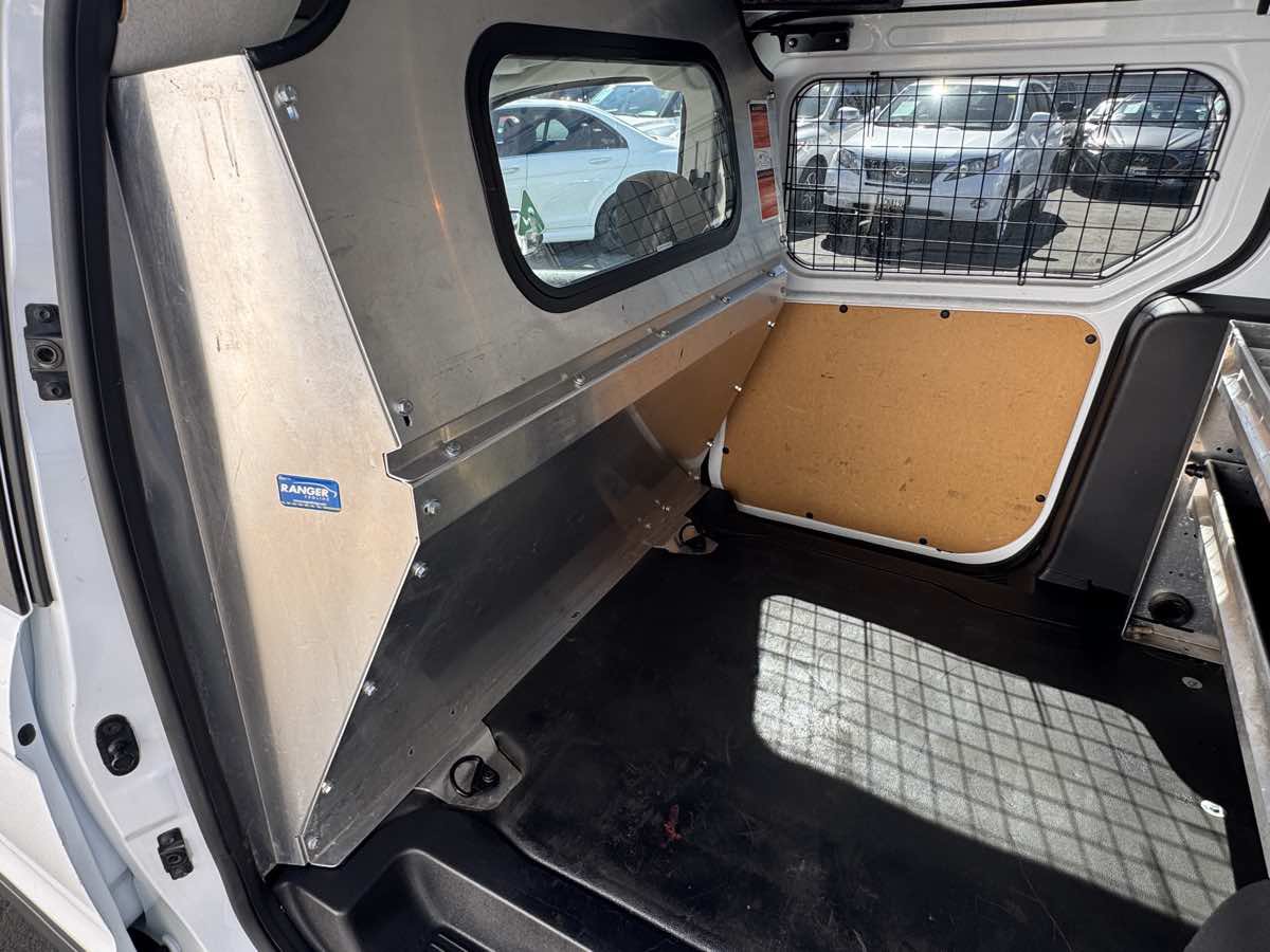 Used 2015 Ford Transit Connect XLT FWD image 21