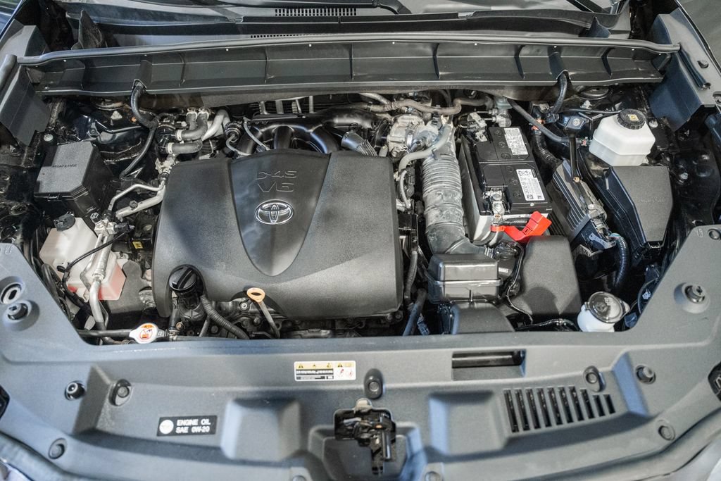 Used 2022 Toyota Highlander XSE AWD/4WD image 12