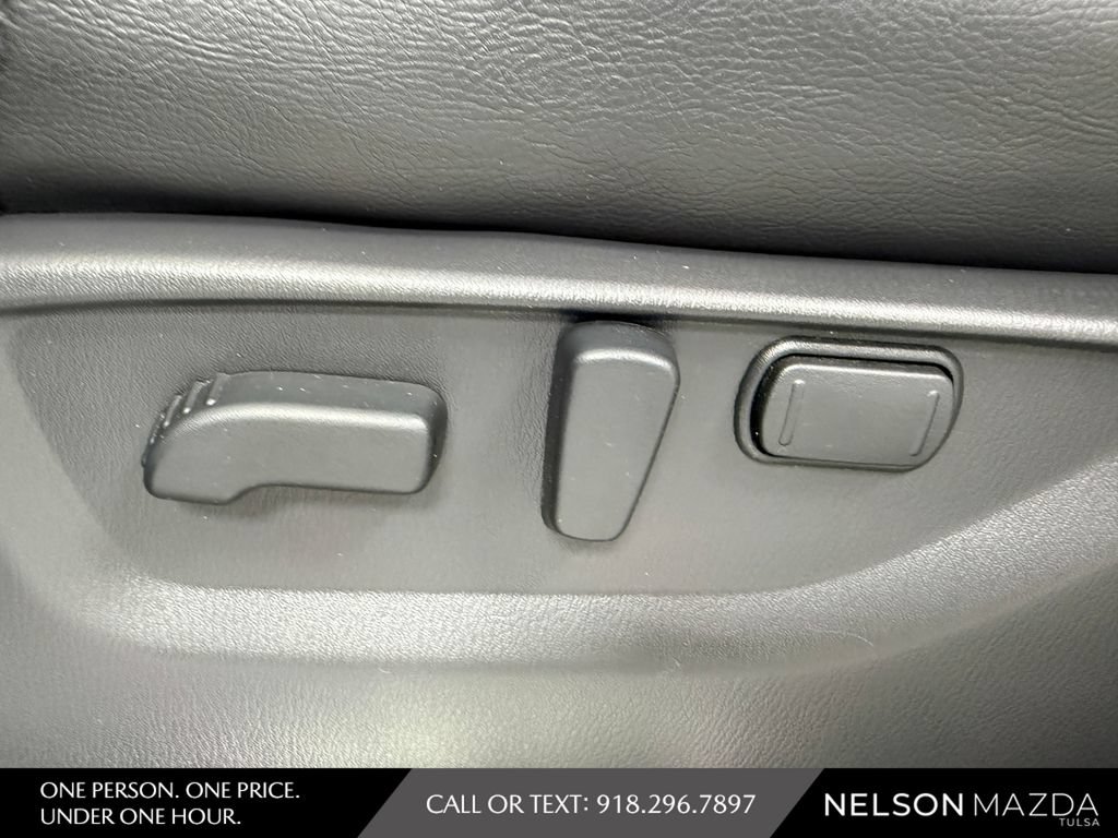 Used 2023 Nissan Armada SL w/ Captain's Chairs Package RWD image 21
