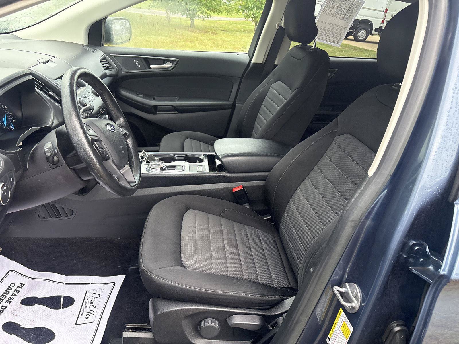 Used 2019 Ford Edge SE FWD image 9