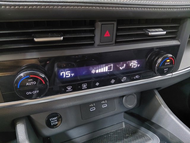 Used 2025 Nissan Rogue SV image 25