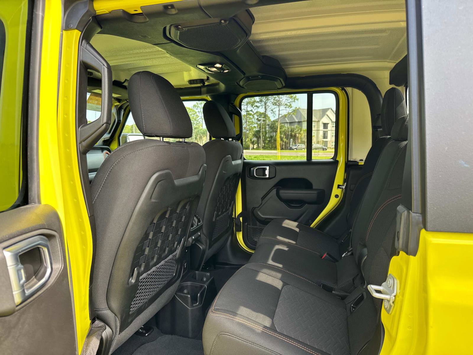 Certified 2023 Jeep Gladiator Mojave w/ Cold Weather Group image 16