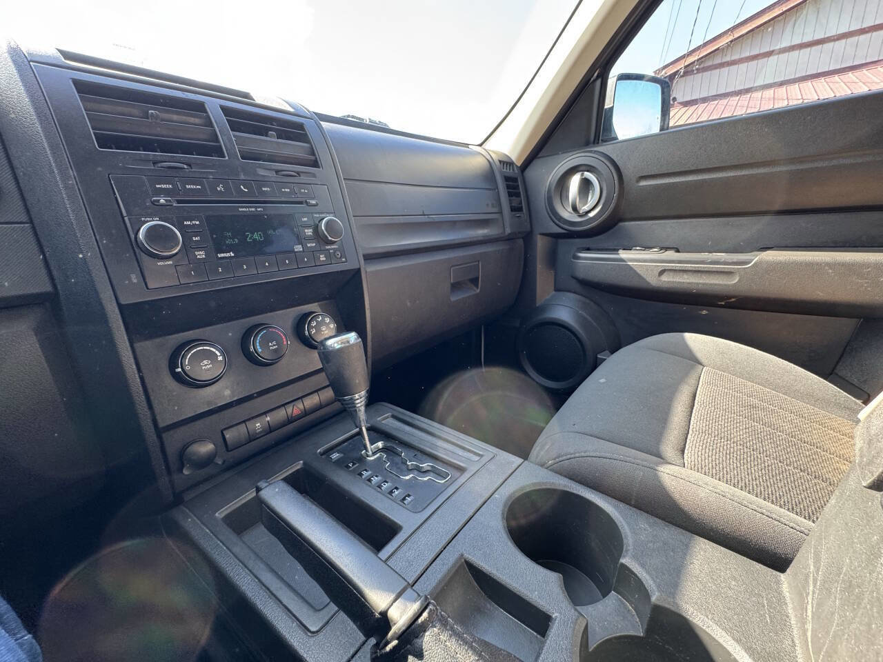 Used 2011 Dodge Nitro SE RWD image 26