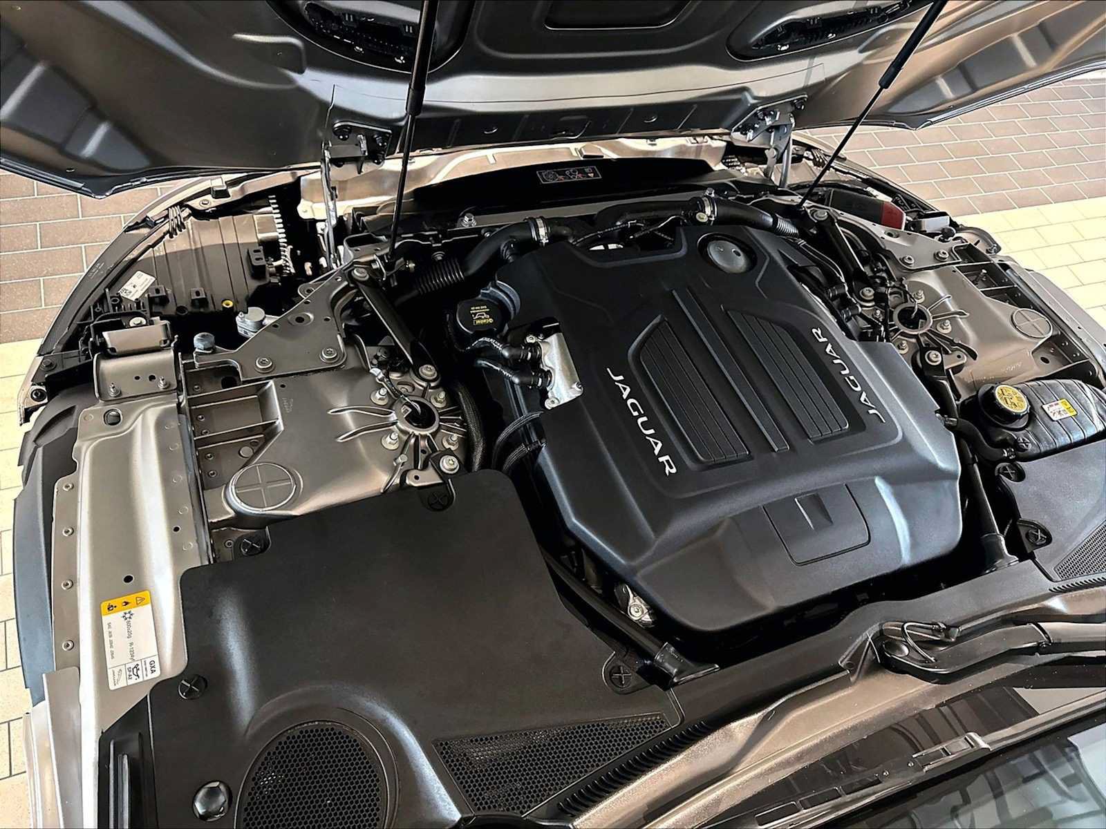 Used 2023 Jaguar F-TYPE R AWD/4WD image 25