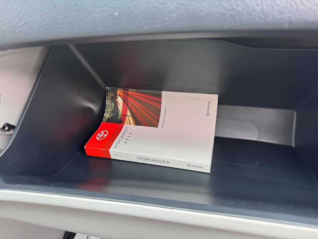 Used 2013 Toyota Highlander SE image 40