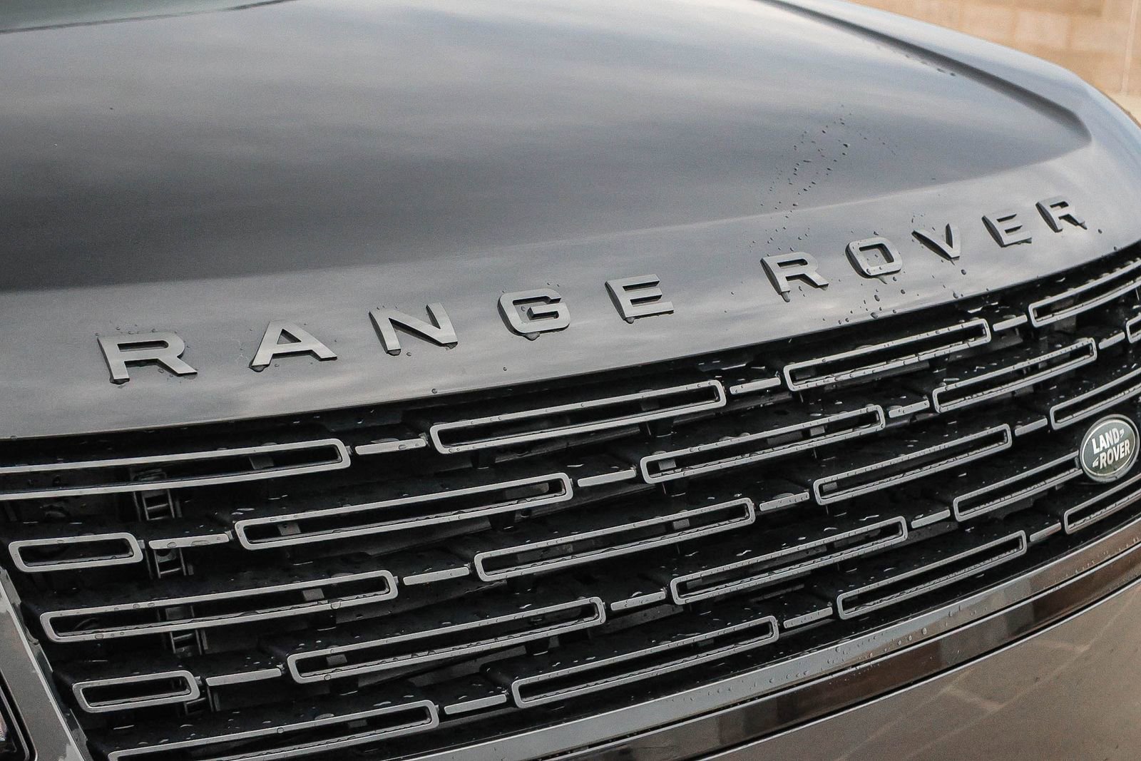 New 2025 Land Rover Range Rover Long Wheelbase SE image 16