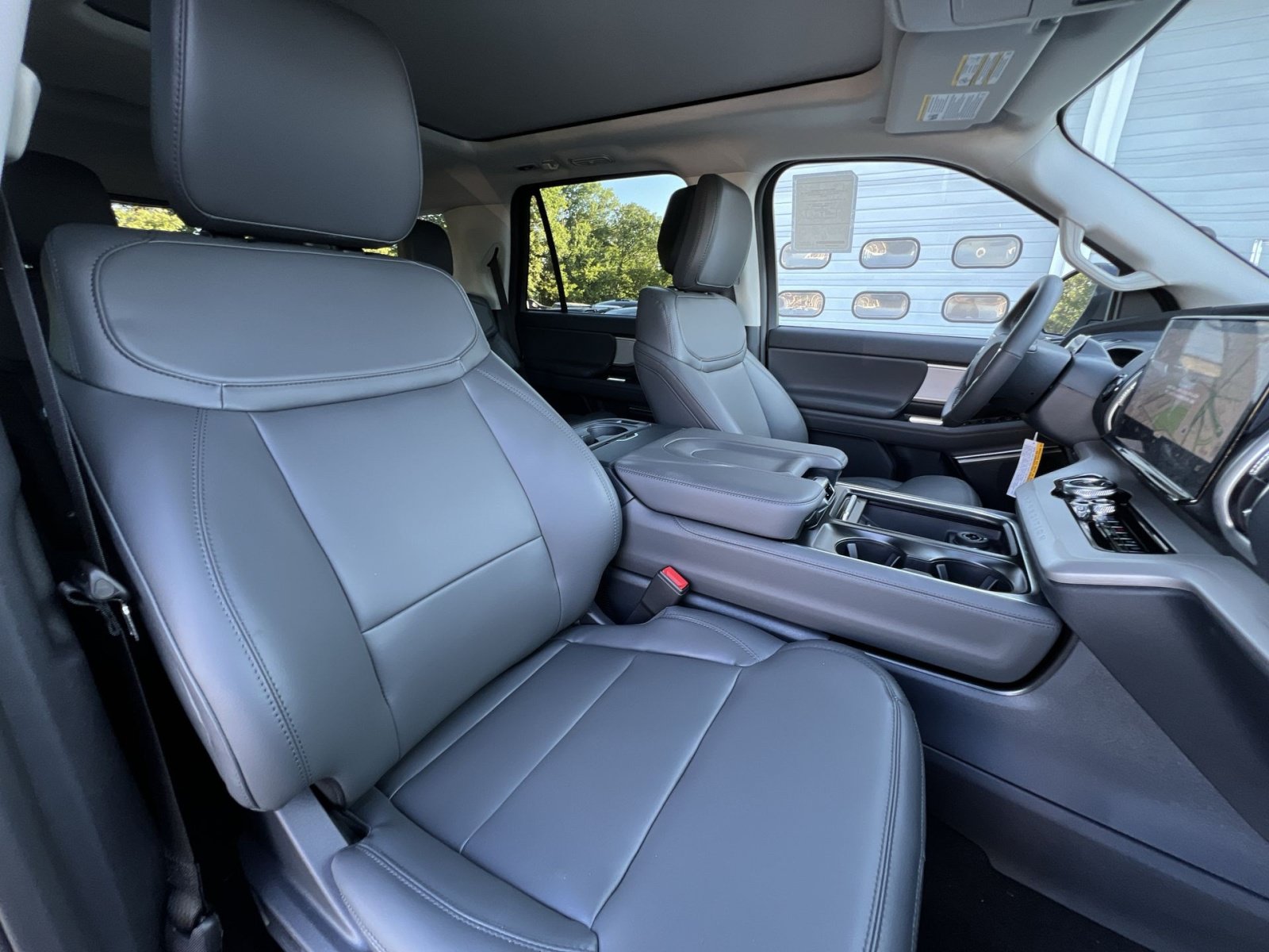 New 2027 Ford Expedition Active AWD/4WD image 28