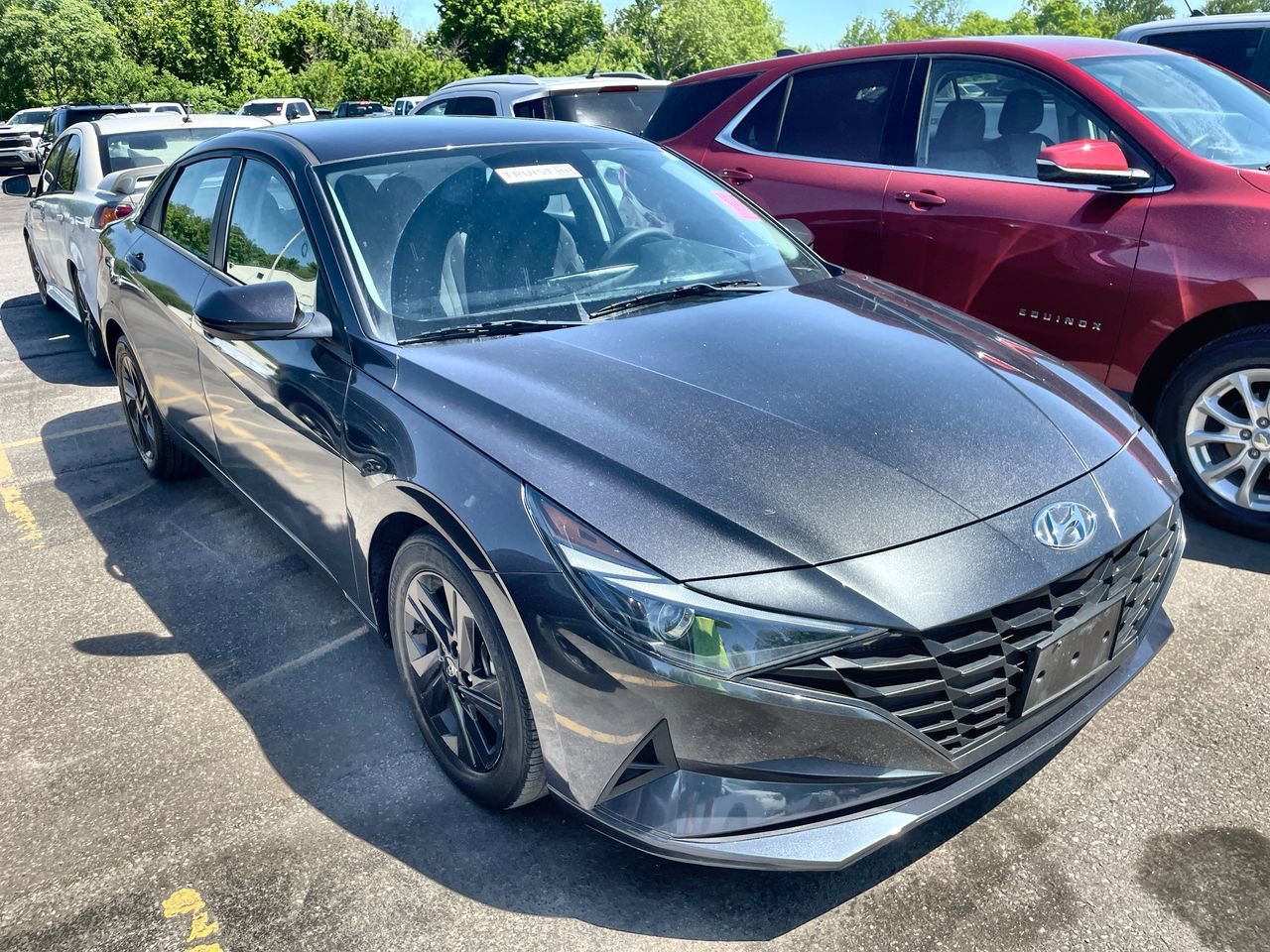 Used 2022 Hyundai Elantra SEL w/ Preferred Accessory Package FWD image 2