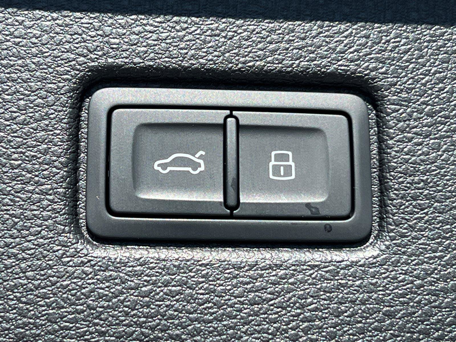 New 2026 Audi SQ7 Premium Plus image 13