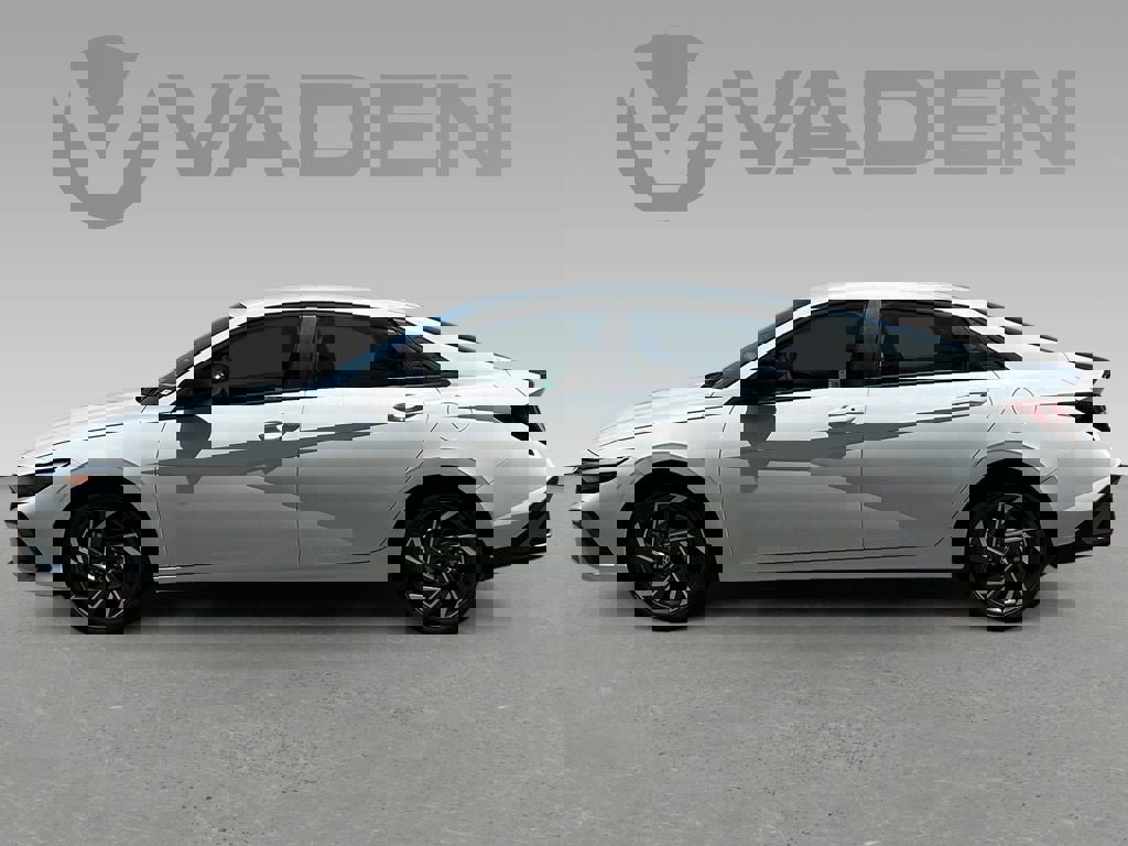 New 2025 Hyundai Elantra Sport image 5