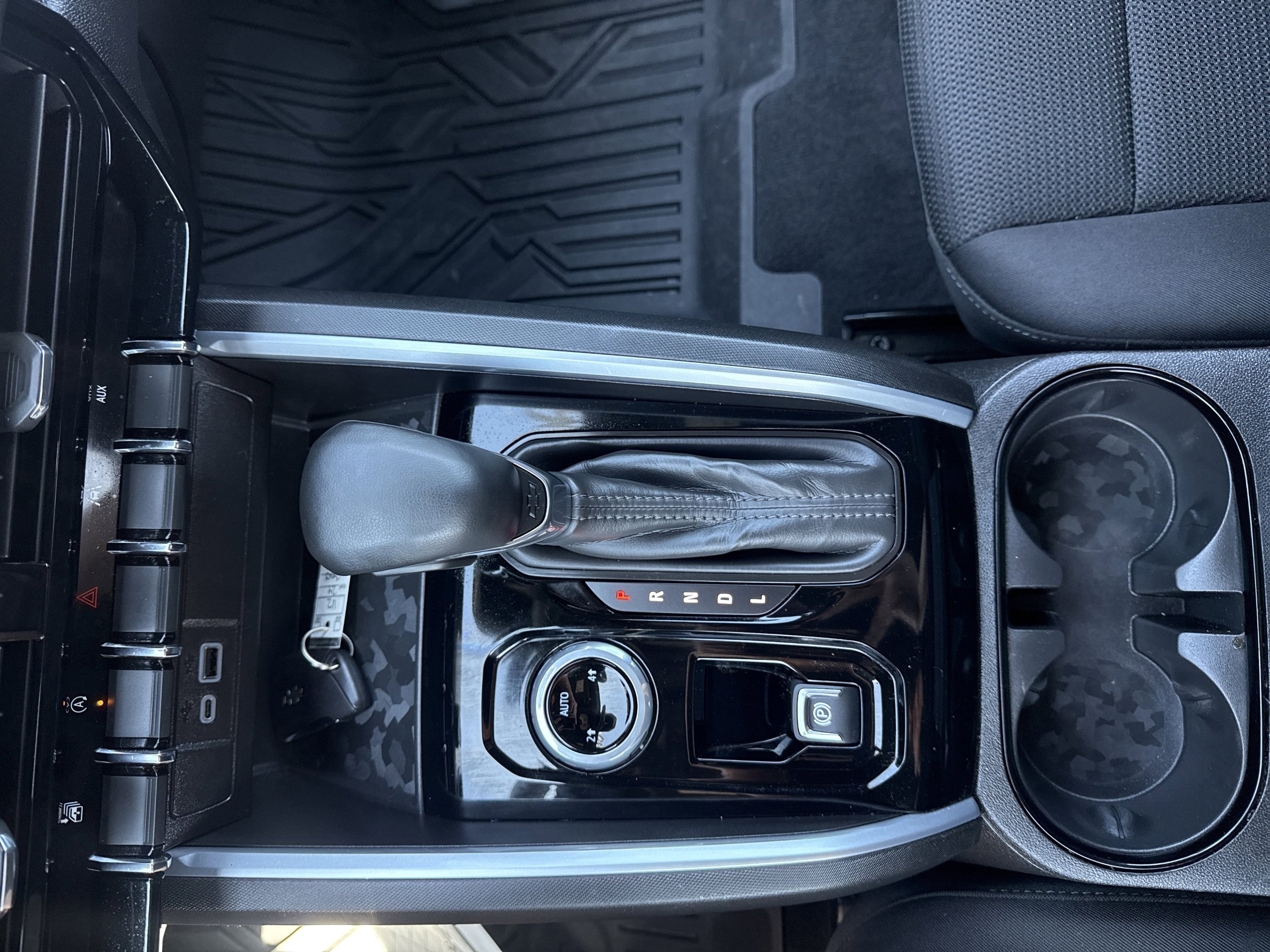 Used 2024 Chevrolet Colorado LT AWD/4WD image 20