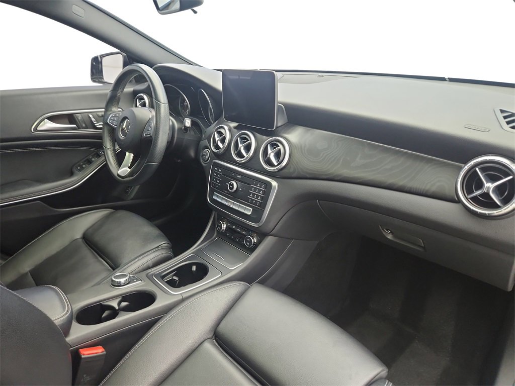 Used 2018 Mercedes-Benz CLA 250 4MATIC image 25