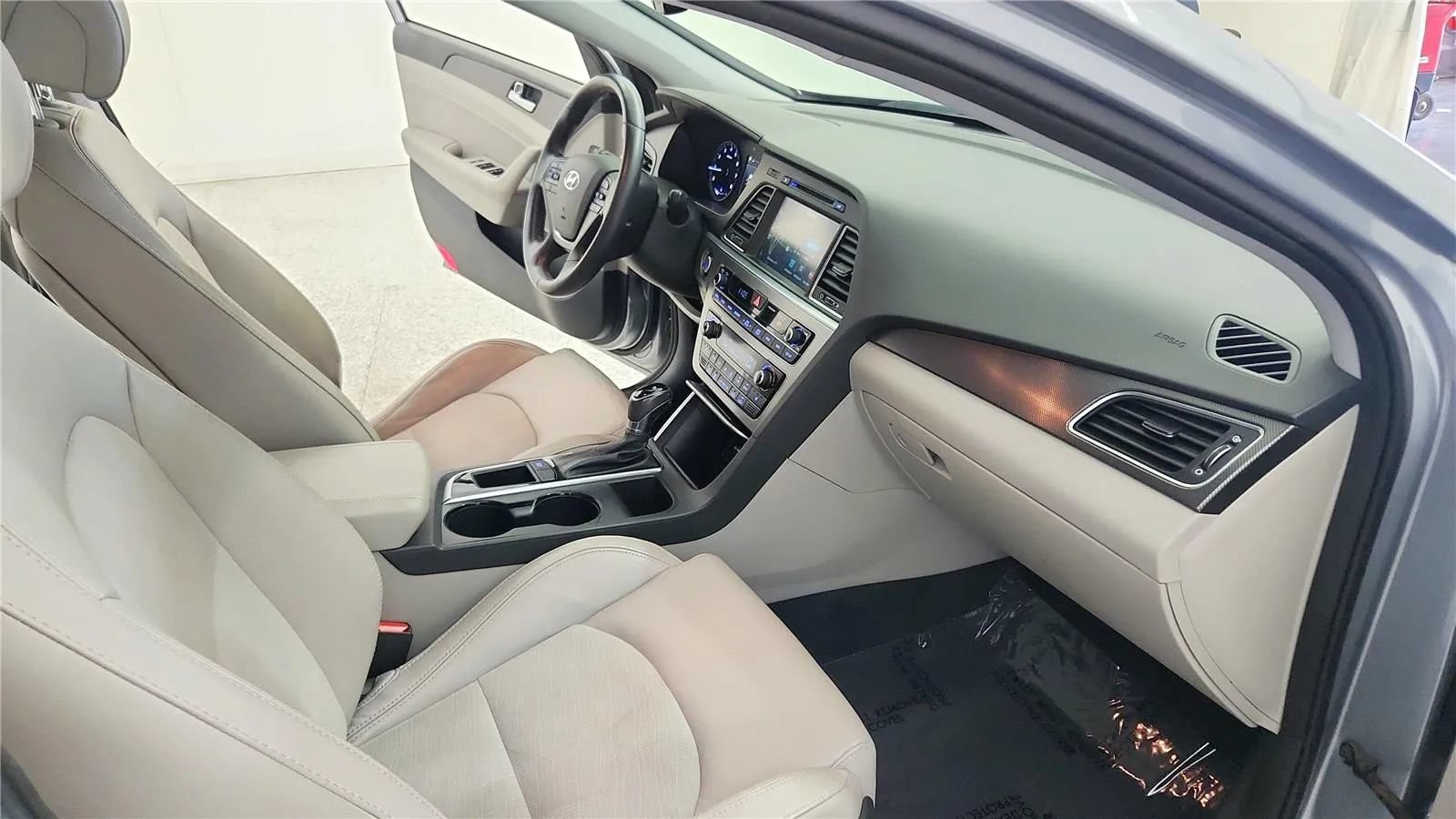 Used 2015 Hyundai Sonata Sport w/ Option Group 04 FWD image 34