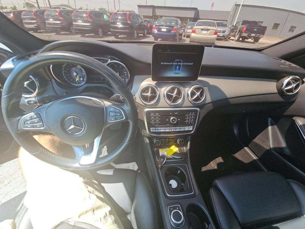 Used 2019 Mercedes-Benz GLA 250 4MATIC image 4