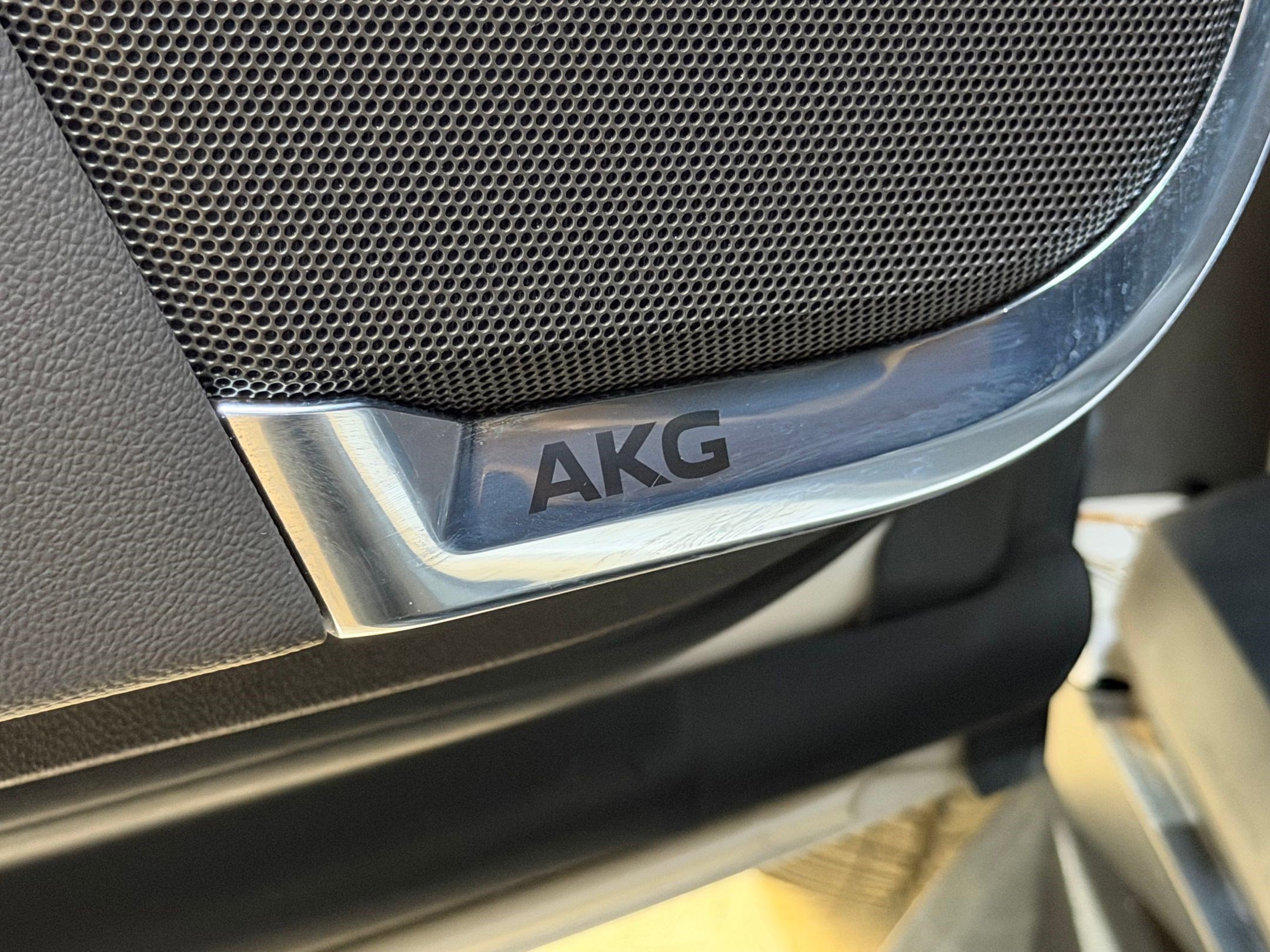 Used 2021 Cadillac Escalade Premium Luxury image 26