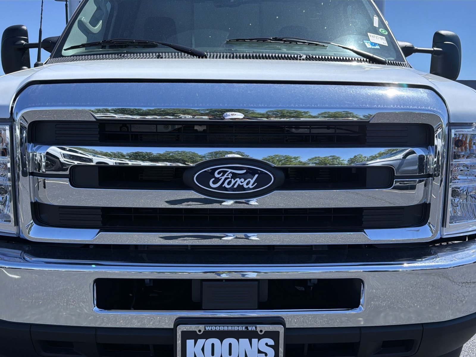 New 2027 Ford E-450 and Econoline 450 Super Duty w/ Power Equipment Group RWD image 12