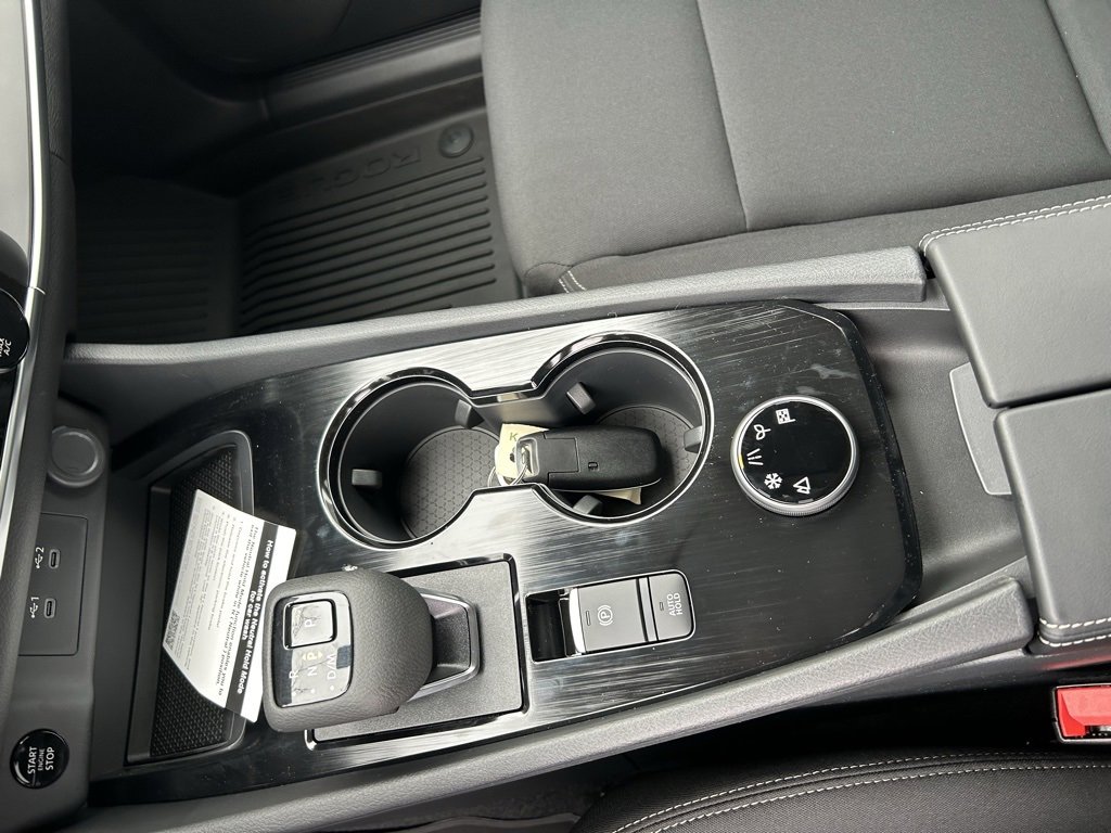 New 2025 Nissan Rogue S image 17