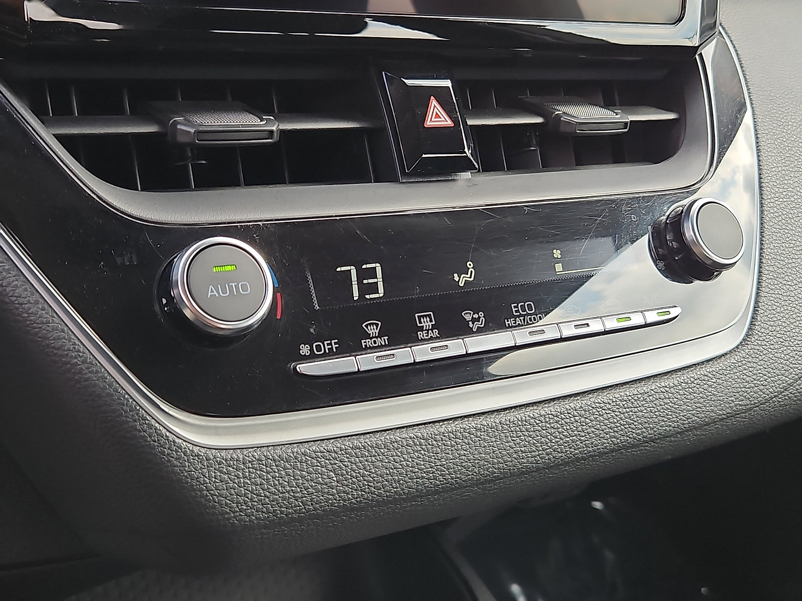 Used 2024 Toyota Corolla LE FWD image 15