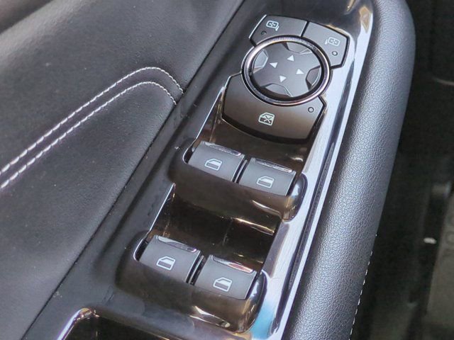Used 2019 Ford Edge Titanium w/ Equipment Group 301A AWD/4WD image 22