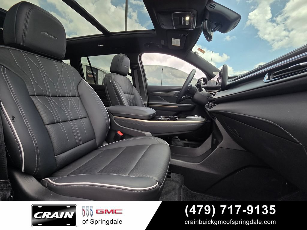 Used 2025 Buick Enclave Avenir w/ Super Cruise Package FWD image 30