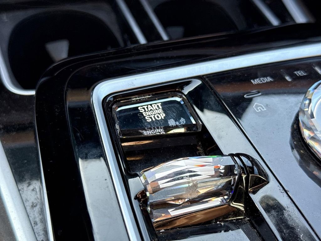 Used 2023 BMW 740i w/ Parking Assistance Package image 16