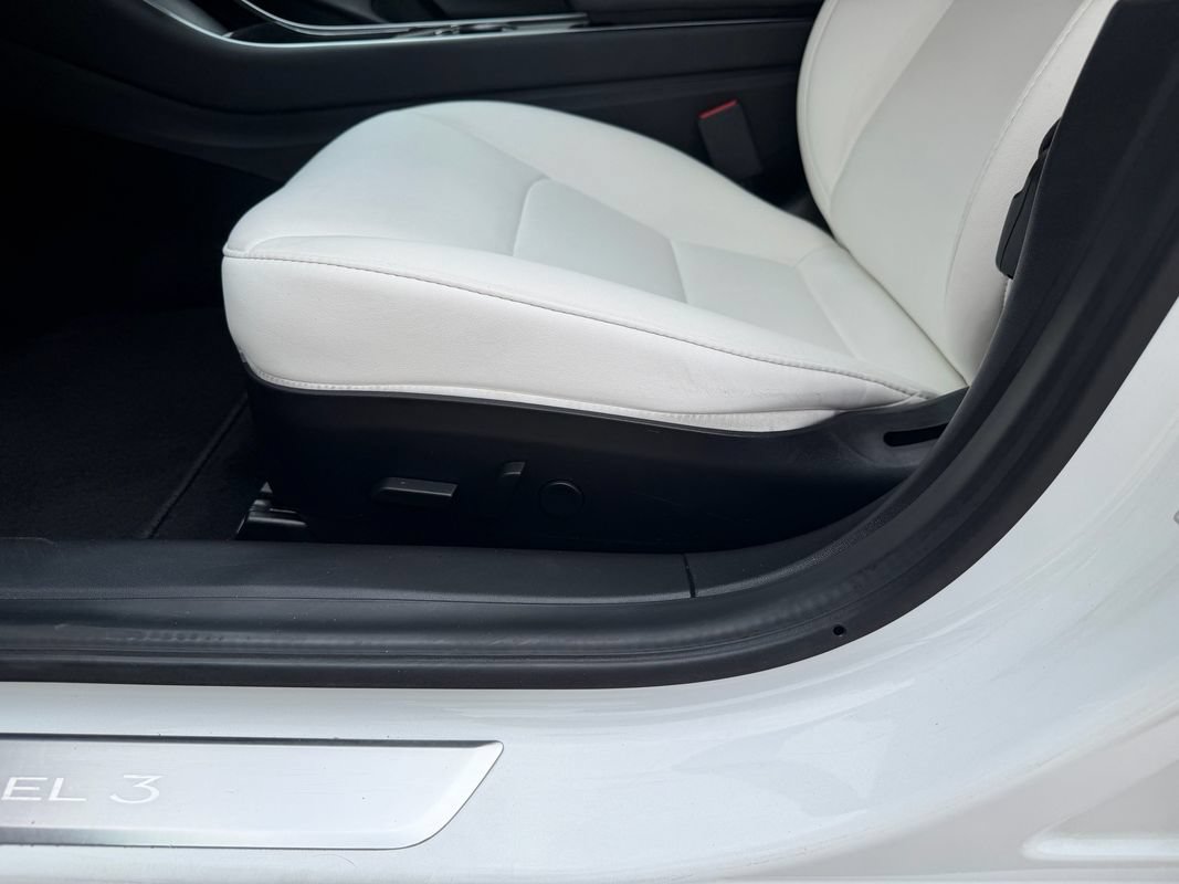 Used 2020 Tesla Model 3 Long Range AWD/4WD image 28