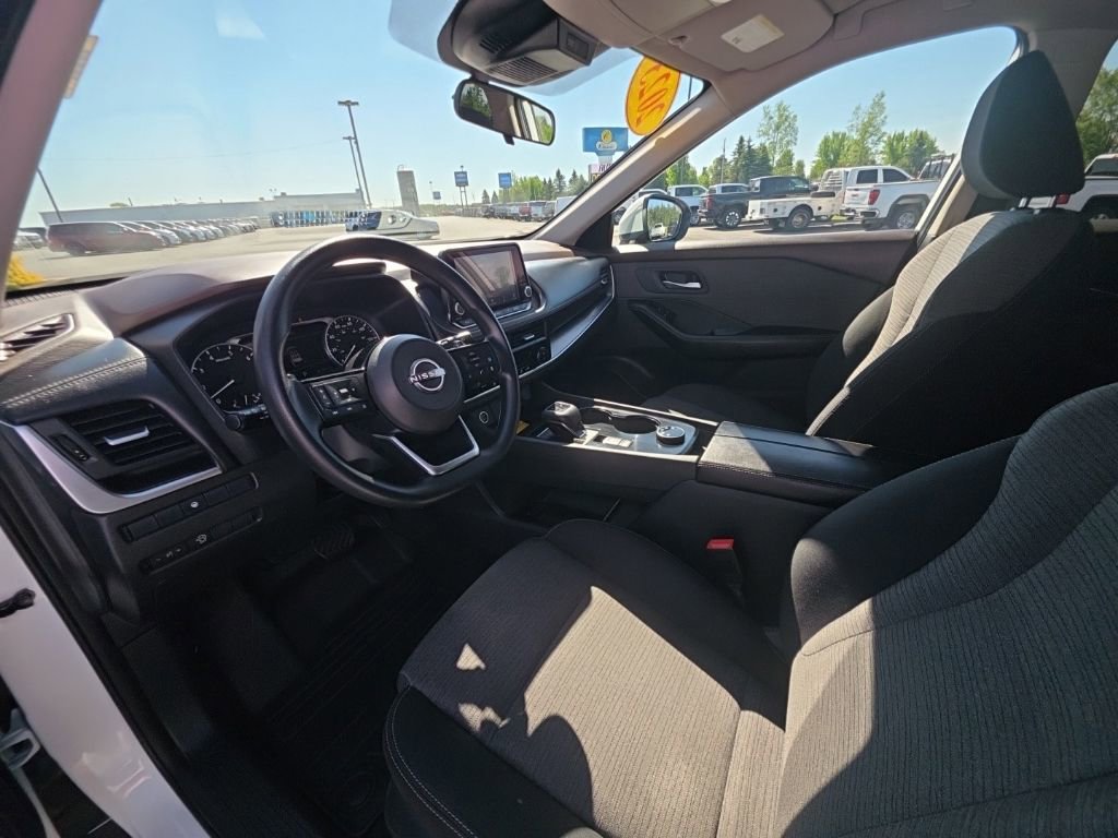 Used 2023 Nissan Rogue SV AWD/4WD image 18