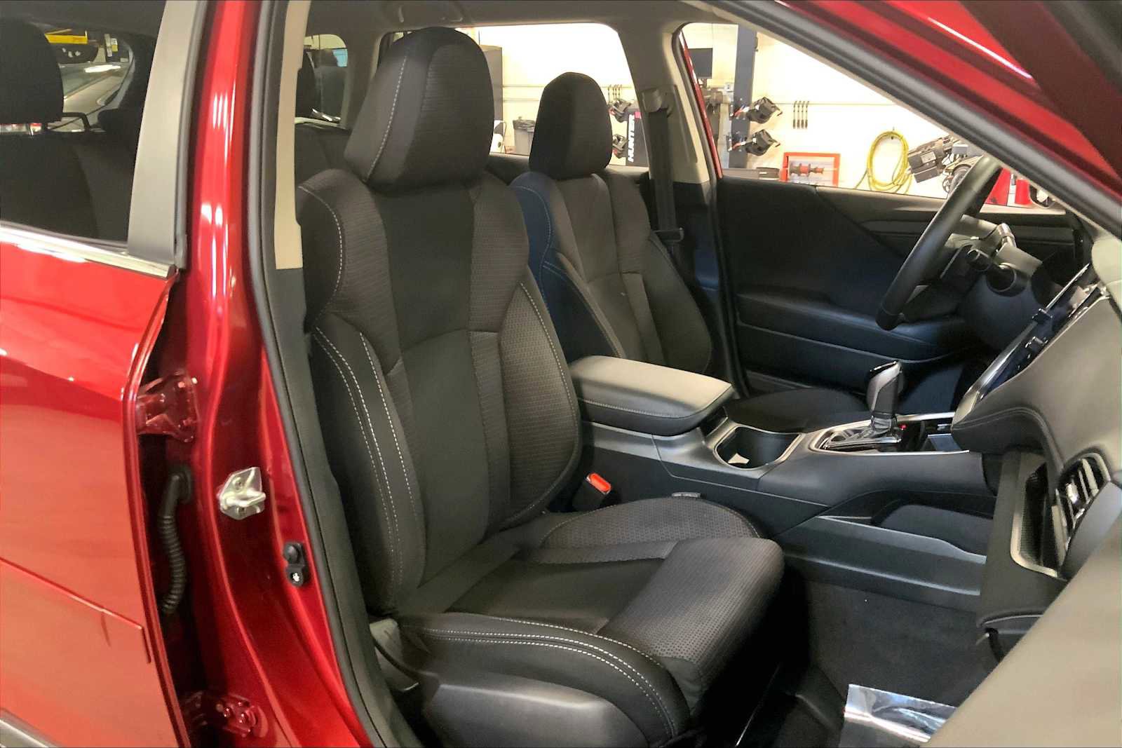 Certified 2025 Subaru Outback Premium image 8