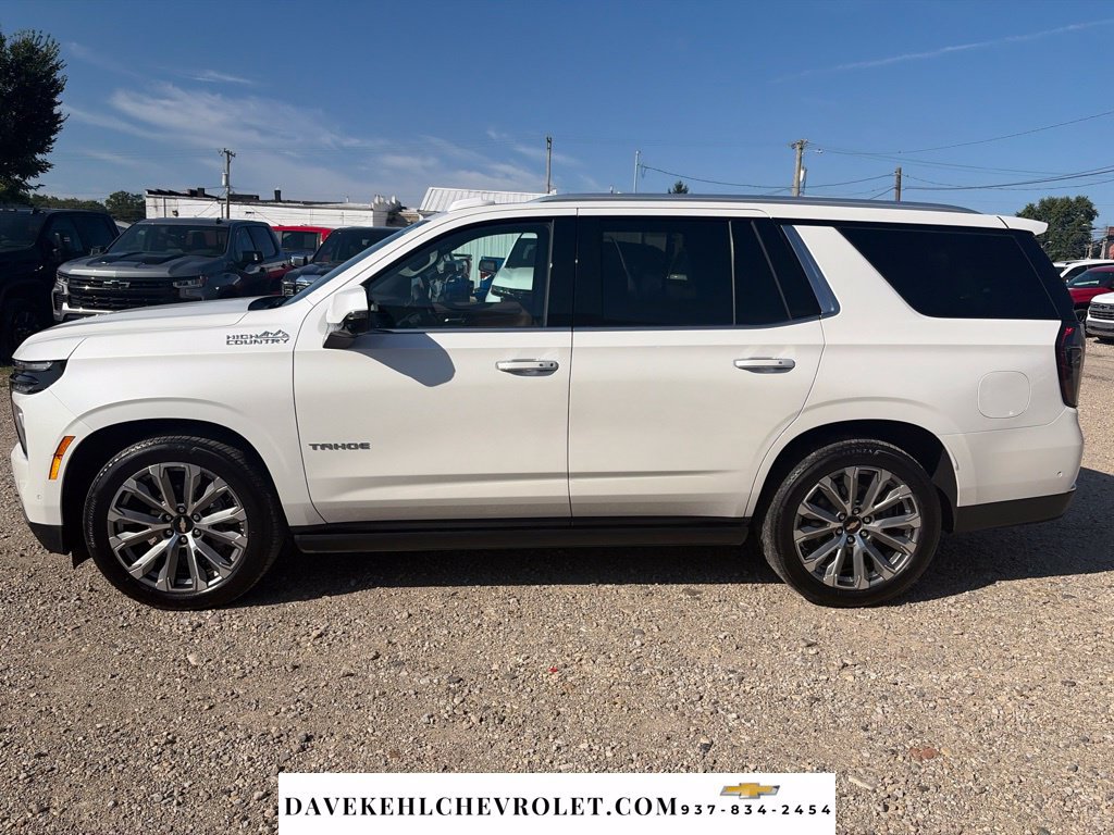 Used 2025 Chevrolet Tahoe High Country AWD/4WD image 2