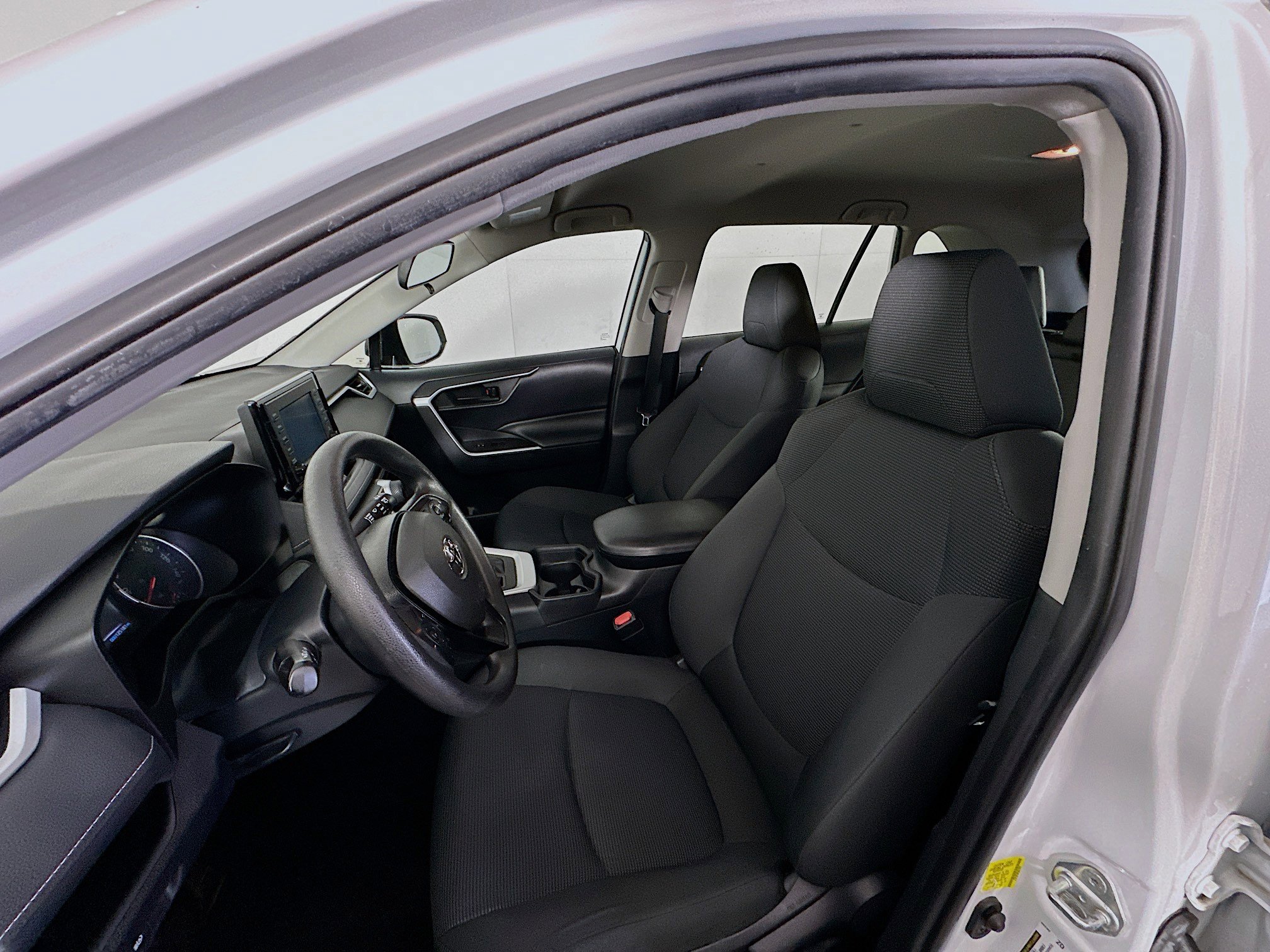 Used 2019 Toyota RAV4 LE w/ All Weather Liner Package AWD/4WD image 13