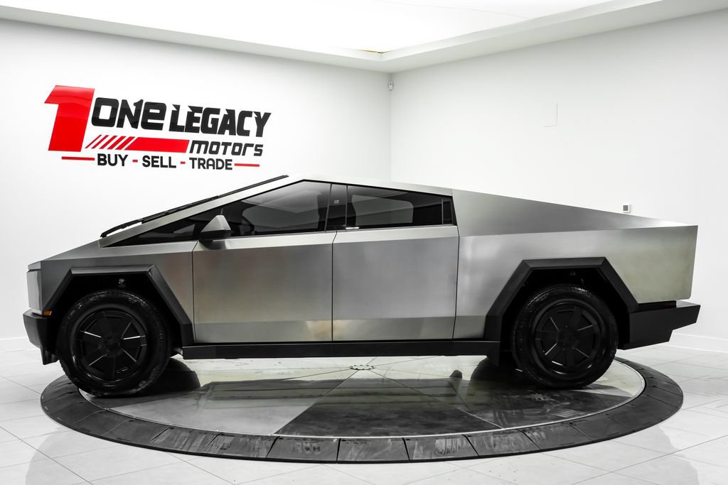 Used 2024 Tesla Cybertruck Cyberbeast AWD/4WD image 12