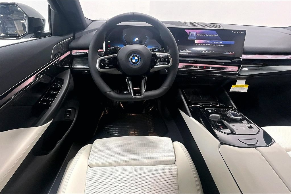 New 2026 BMW 550e xDrive AWD/4WD image 12