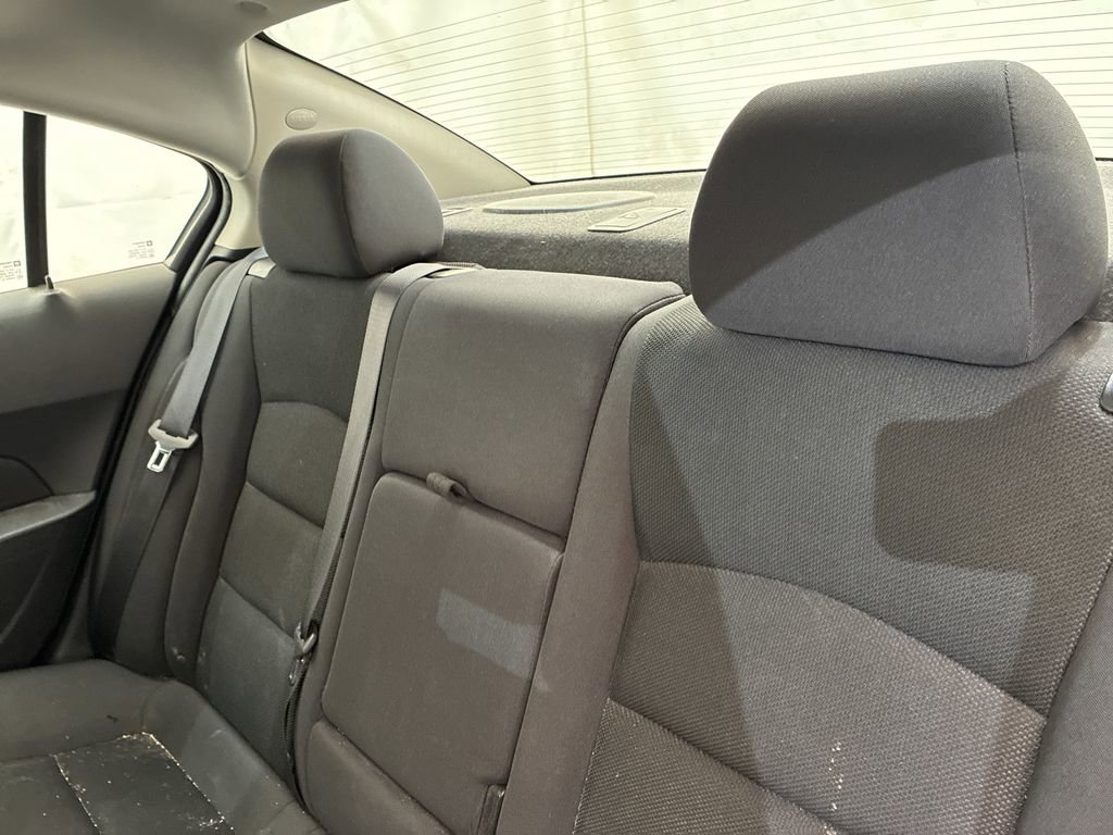 Used 2016 Chevrolet Cruze LT w/ Sun And Sound Package FWD image 9