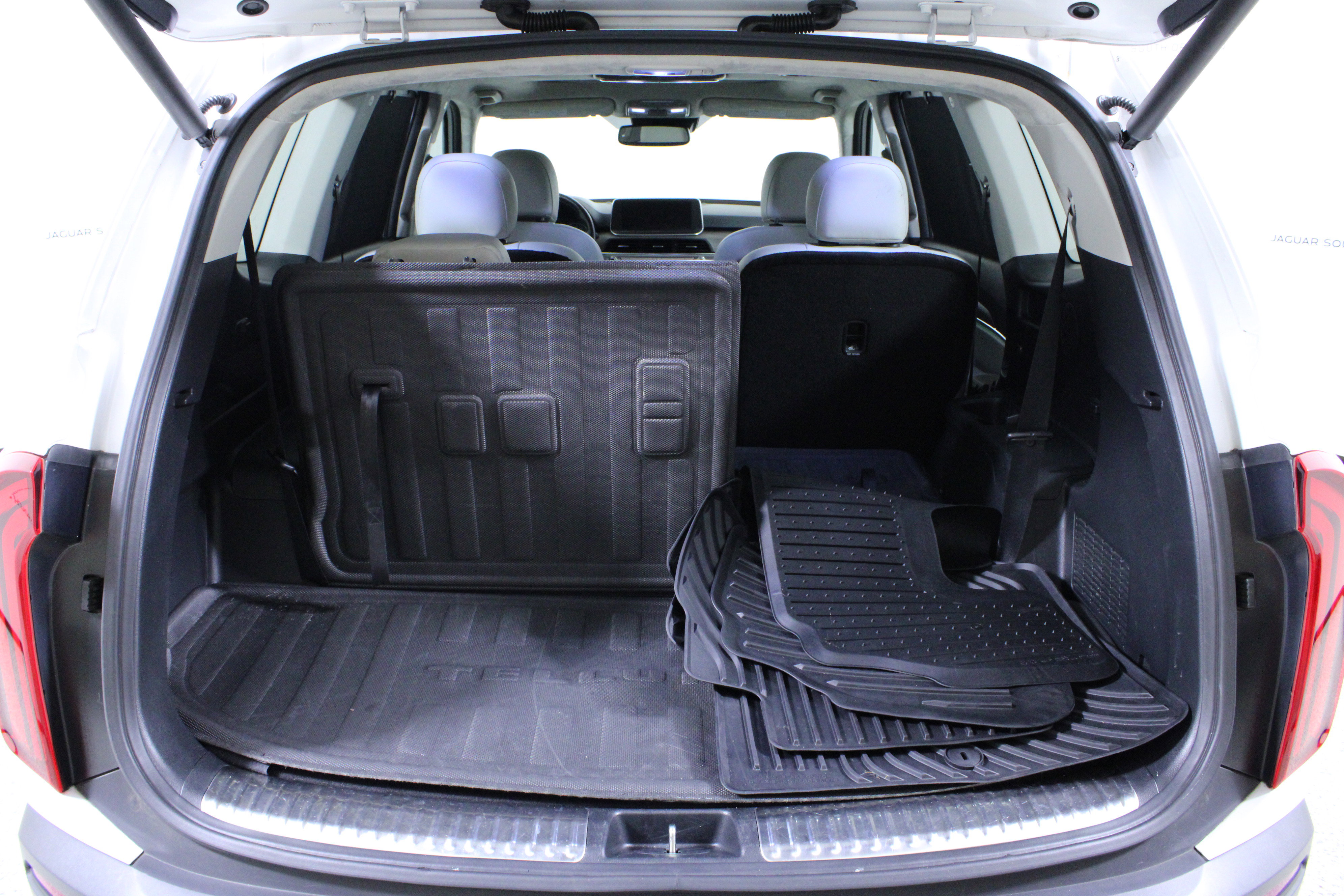 Used 2022 Kia Telluride SX w/ SX Prestige Package image 11