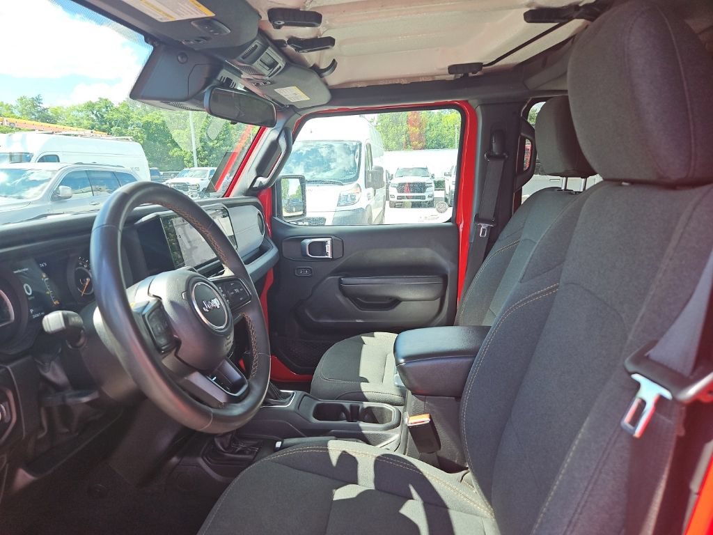 Used 2024 Jeep Wrangler Unlimited Sport AWD/4WD image 15