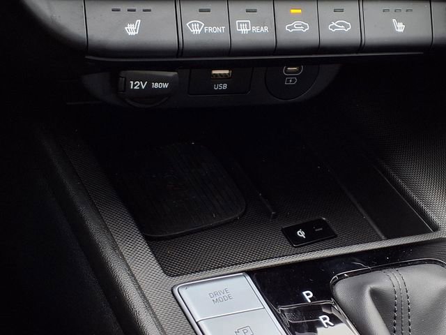 Used 2024 Hyundai Elantra Limited FWD image 15