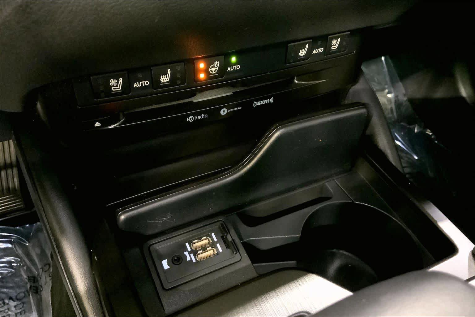 Used 2019 Lexus ES 300h w/ Premium Package image 35