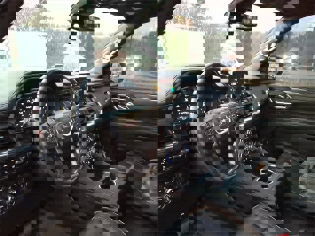 Used 2023 GMC Yukon XL AT4 w/ AT4 Premium Plus Package image 10