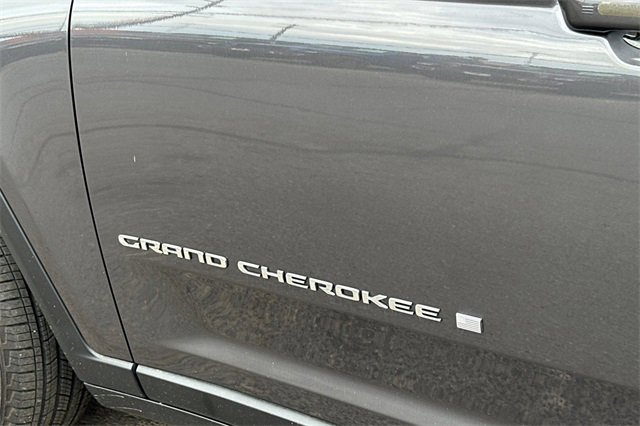 Certified 2023 Jeep Grand Cherokee L Laredo w/ Trailer Tow Group (B) image 27