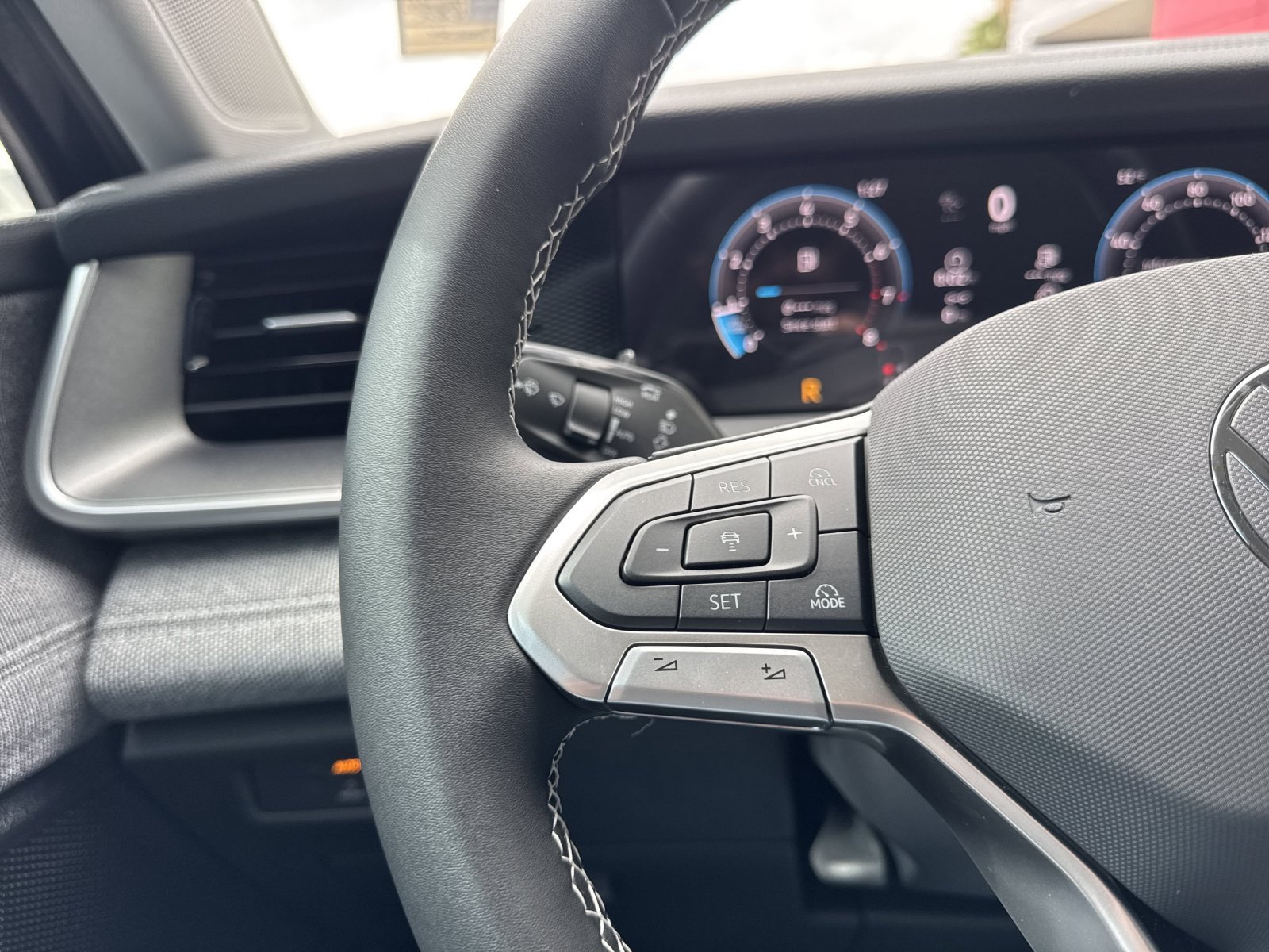 New 2026 Volkswagen Tiguan S FWD image 38