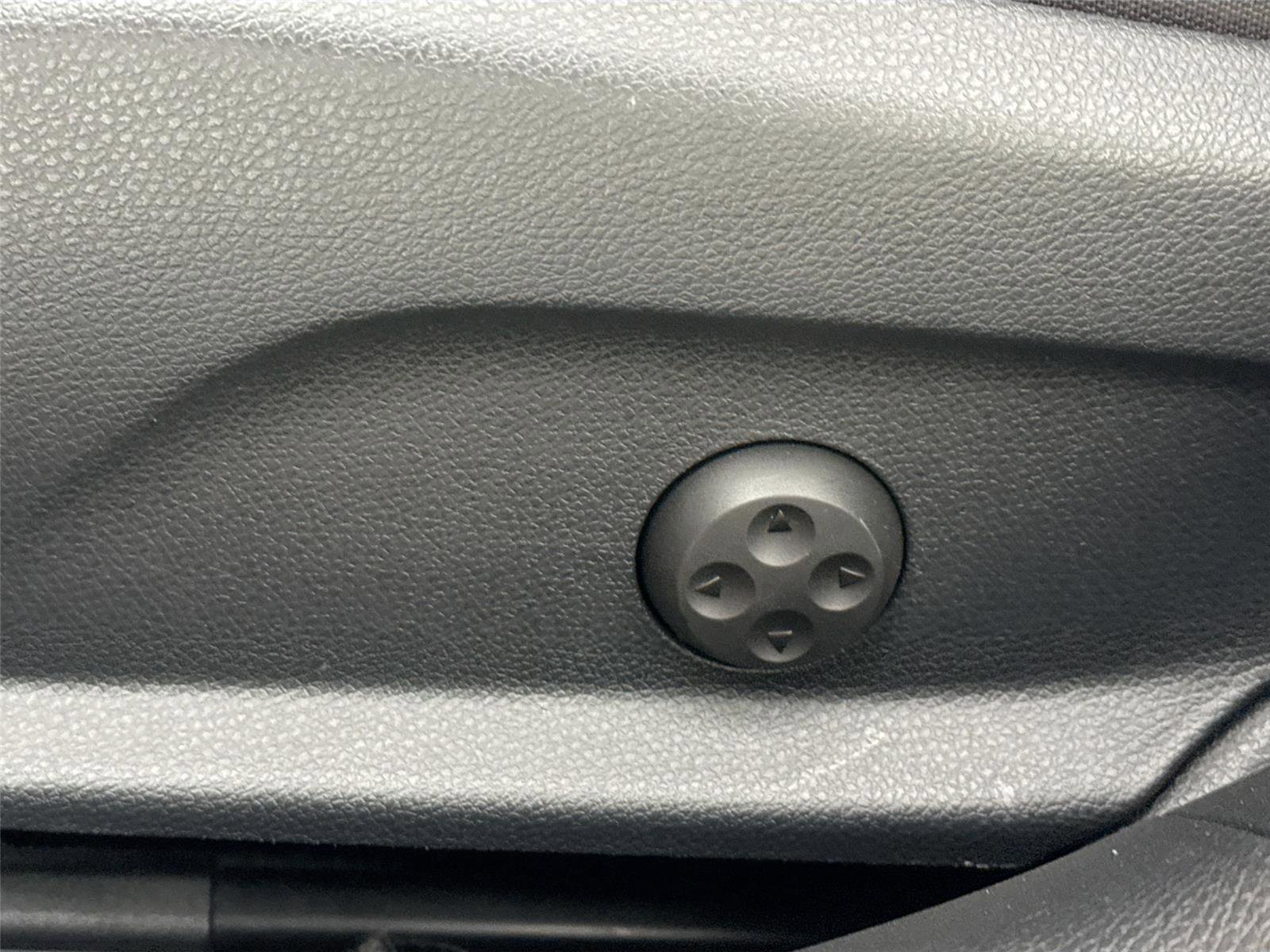 Used 2020 Mercedes-Benz C 300 4MATIC Sedan image 31