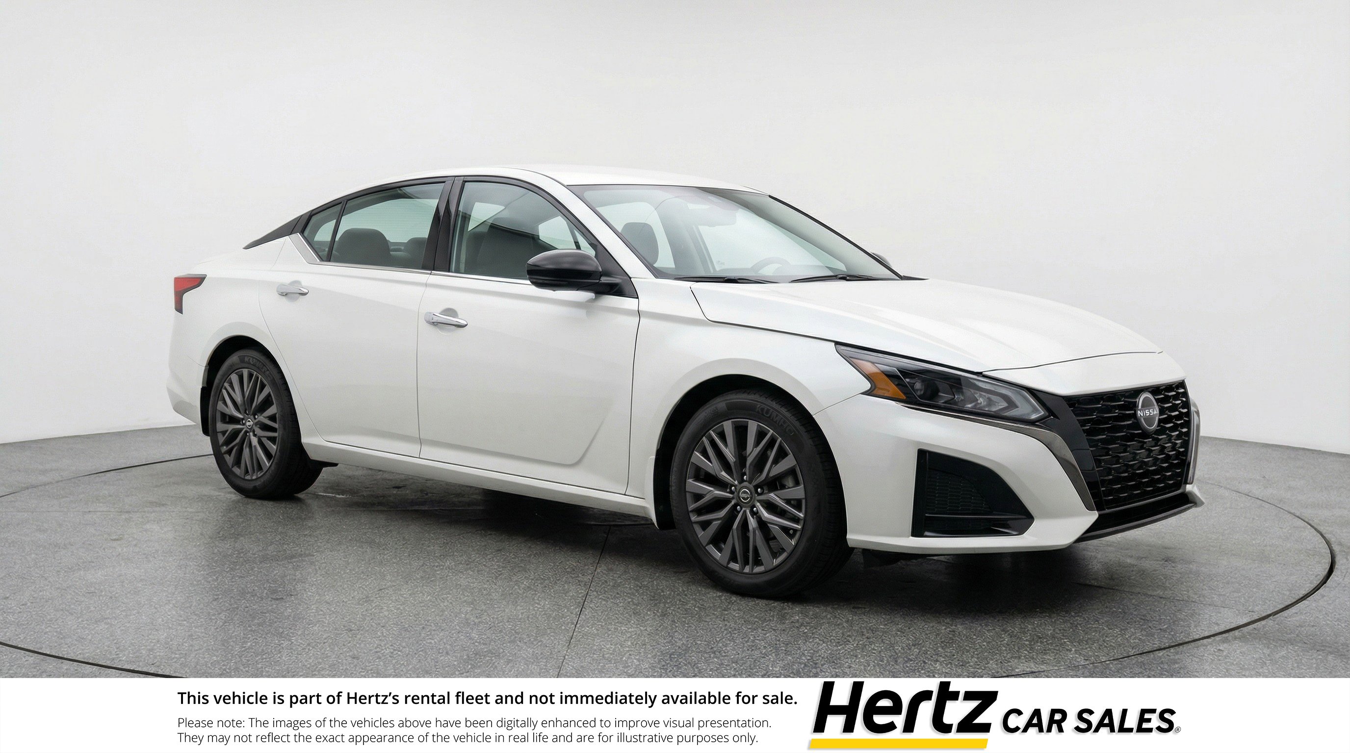 Used 2025 Nissan Altima 2.5 SV image 1