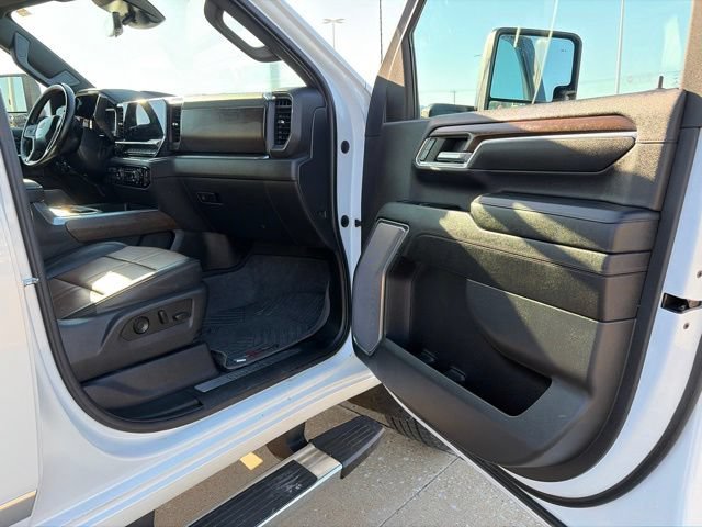 Used 2024 Chevrolet Silverado 2500 High Country w/ High Country Premium Package AWD/4WD image 51