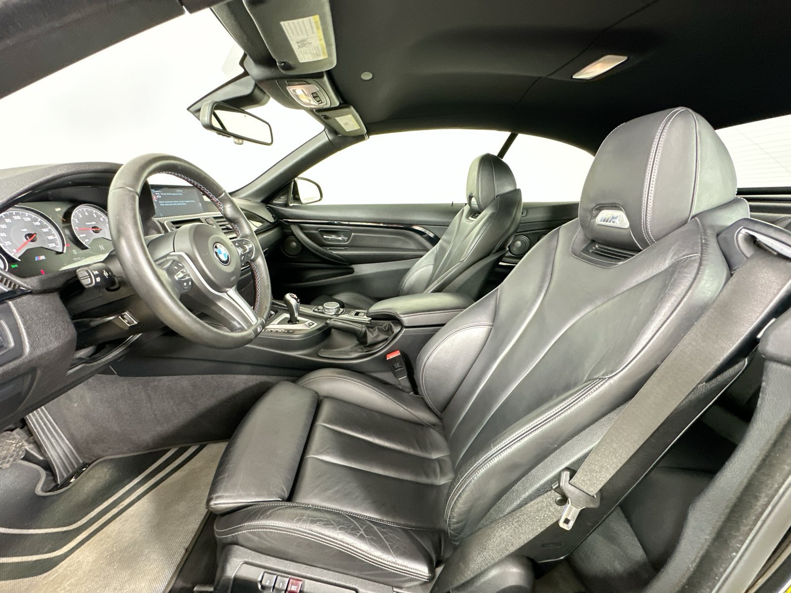 Used 2016 BMW M4 Convertible RWD image 32