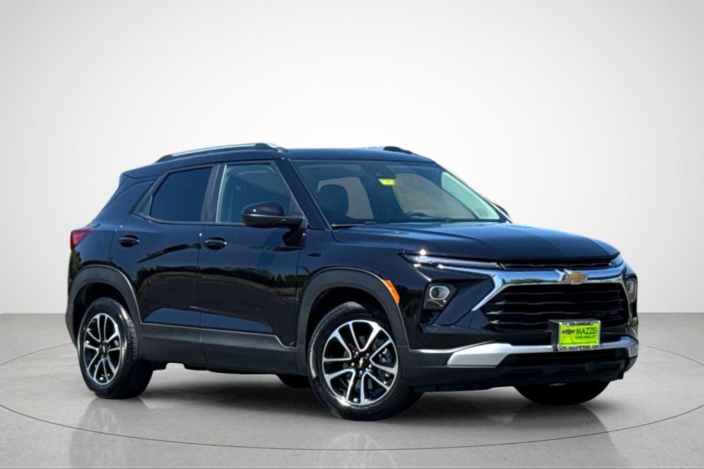 Used 2026 Chevrolet TrailBlazer LT w/ Driver Confidence Package FWD image 2