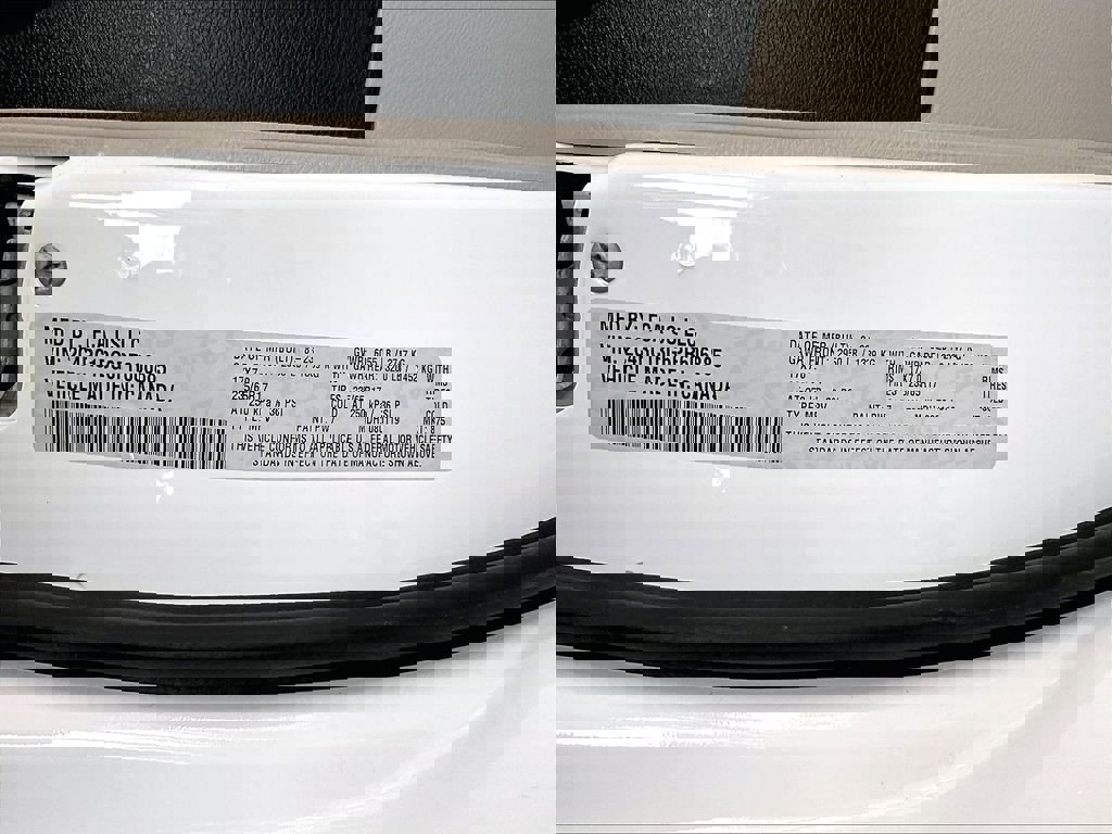 Used 2023 Chrysler Pacifica Touring-L image 35