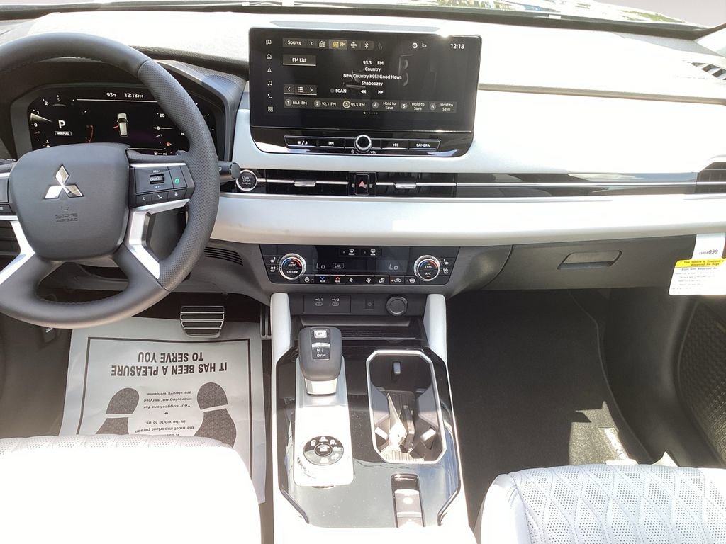 New 2025 Mitsubishi Outlander SEL AWD/4WD image 10