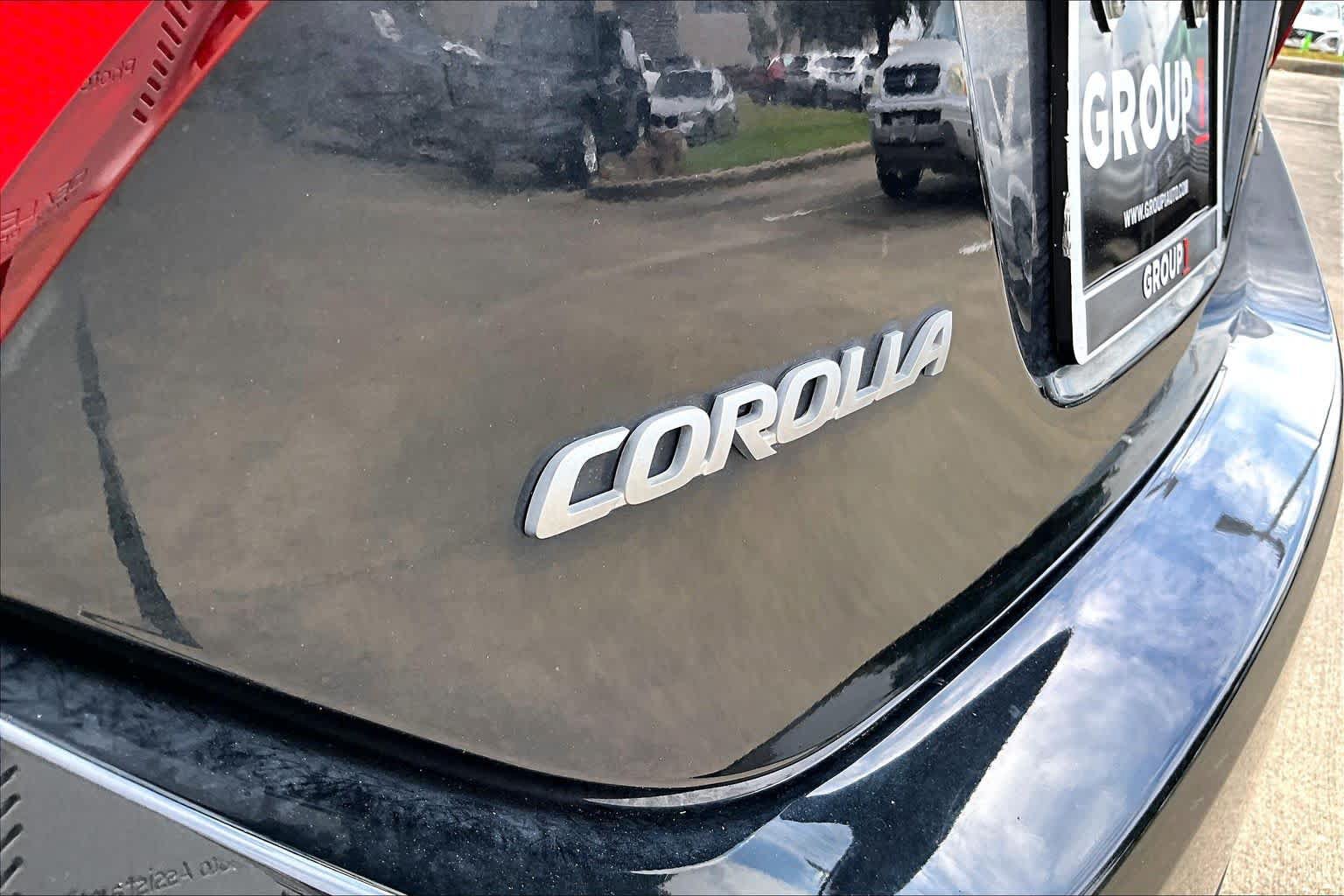 Used 2018 Toyota Corolla LE FWD image 29